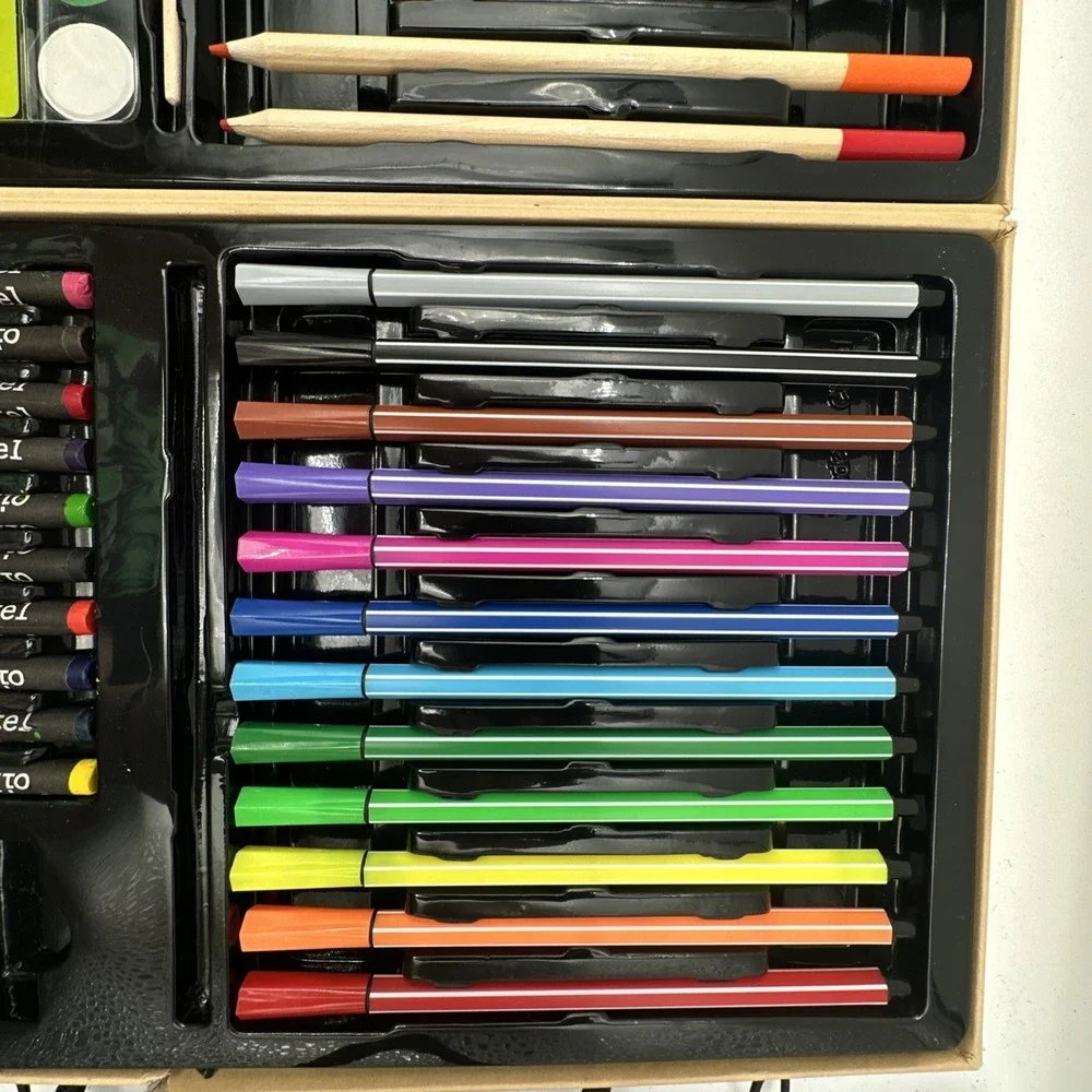 Art Set With Oil Pastels Colored Pencils & Paints In Portable Case